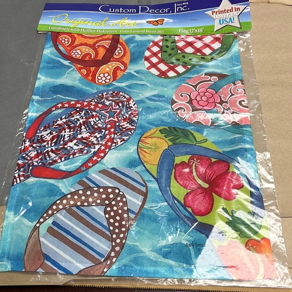 NWT CUSTOM DECOR, INC 0539FM flip flop fantasy, 12”x18” garden flag - Picture 1 of 3